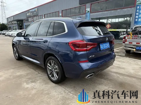 五一吃瓜 台北娜娜旗袍:古典与科技,如何重塑出行新美学-3