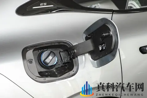 豪华与性能兼备，深度体验星纪元ES 2025款 增程版 Ultra四驱旗舰-2