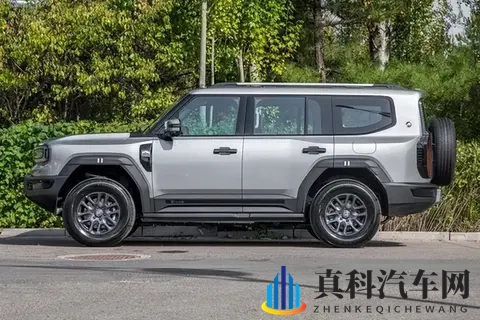 这台30万级SUV到底有多硬核!轴距为2870mm,值得购买吗?-2