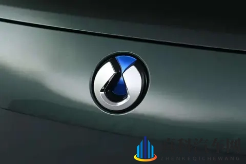 腾势N8L:大六座安全豪华SUV，是家庭出行的理想选择！-1