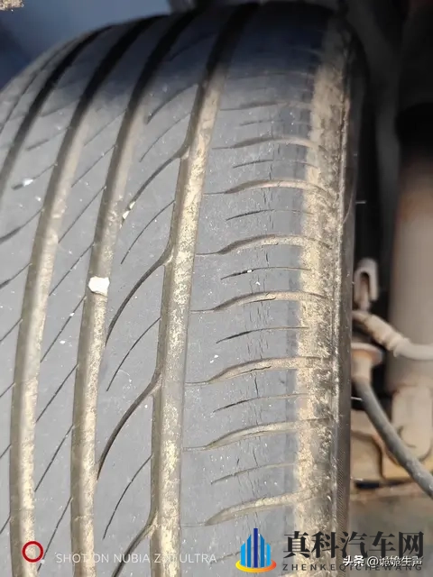 轮胎面磨损到什么程度就该换了?-1
