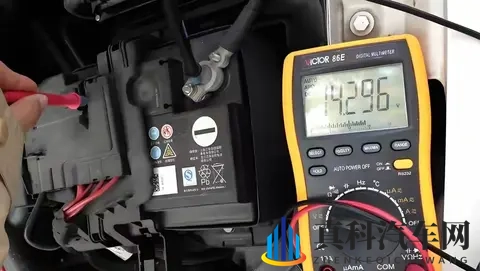 汽车原地怠速能给电瓶充电吗?答案+门道一次说透!-1