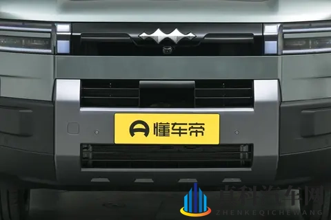 科技大空间SUV，方程豹钛7，让全家出行更舒适与安心-3