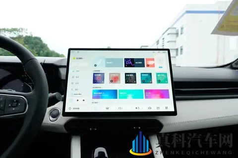 1038万限时起选燃油车？第三代领克03进阶上市给务实新答案-1