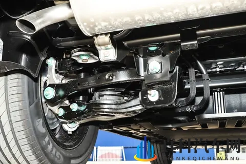 方程豹钛7 2025款 200KM两驱Max版:智能豪华SUV的价值新标杆-3