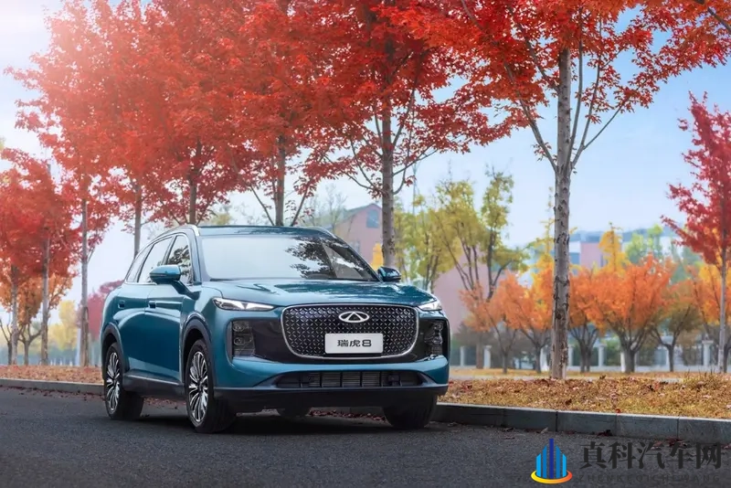 十万级燃油SUV卷王来了！第五代瑞虎8上市，929万起-1