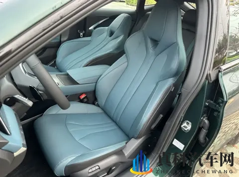 承认吧!一体式运动座椅其实一点都不舒服-1