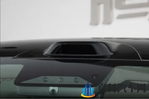 体验腾势N8L DM：娃不晕车，老人不喊累，​适合全家人的全能选手-3