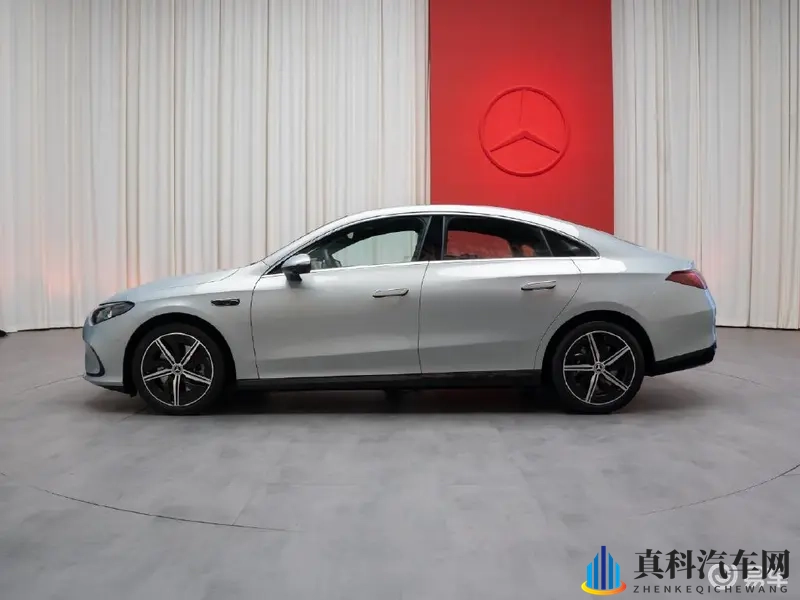 奔驰新电车，866km续航+AMG套，颜值评分-1