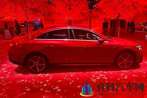 打扑克剧烈摇床不盖被子软件免费：汽车舒适升级，免费软件+实用技巧大公开-3