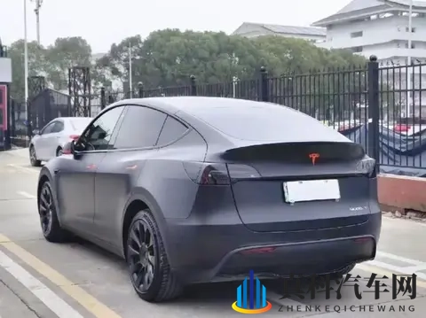 体验特斯拉Model Y 5天后，我还是选了燃油车：适合家人的才是最好-1