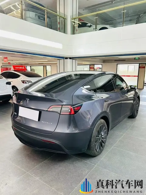 三年亏十几万，代步通勤真香？二手特斯拉Model Y抄底价！-1
