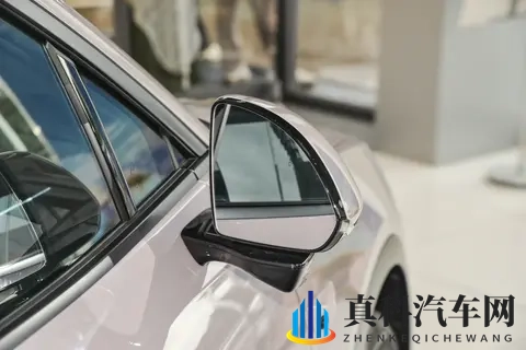 小鹏X9增程版内饰公布：进口阿尤斯真木，豪华感十足-1