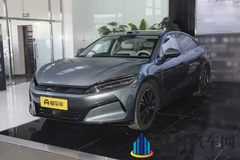 星纪元ES纯电版：中大型轿车的“真香选手”，价格香、操控稳！-1
