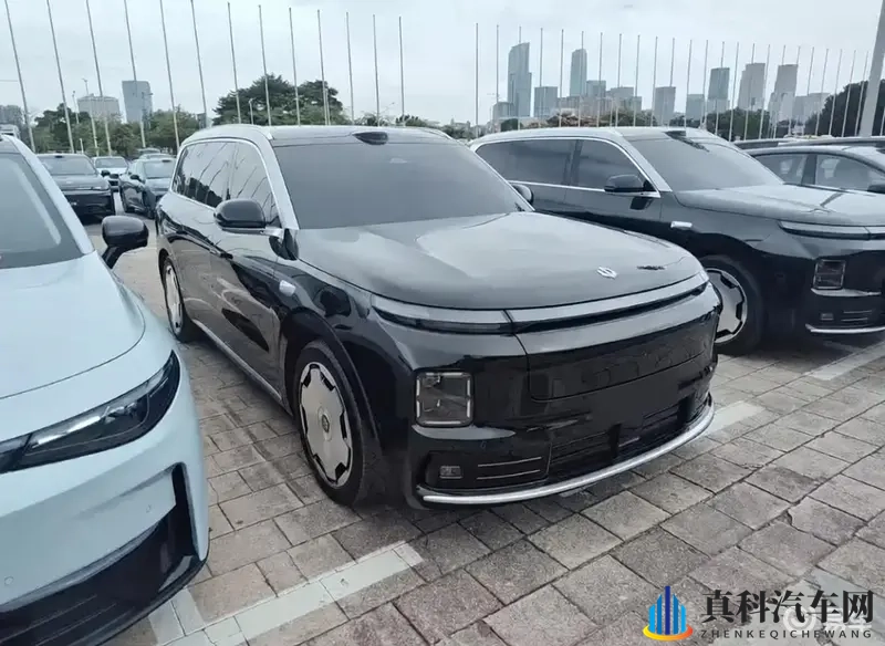 零跑D19亮相广州车展,预估售价25-30万-1