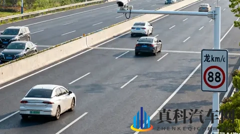 南京江北大道快速路测速升级！龙池新增设备，飙车必被罚-1