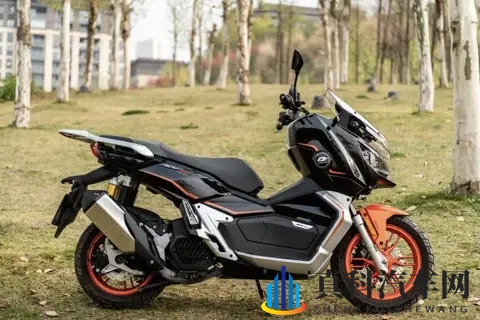 别等13年报废传言了！2025私家车报废全攻略：3步走完 补贴最高2万-1