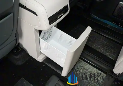 218km纯电续航+激光雷达！2026款比亚迪夏上市 限时1968万起-1