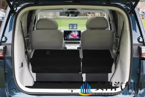 高端商务MPV选购分析，26款岚图梦想家 VS 极氪009-1