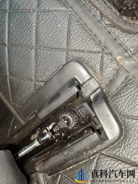 做爱app：汽车革命：交互式APP重塑驾驶体验-1