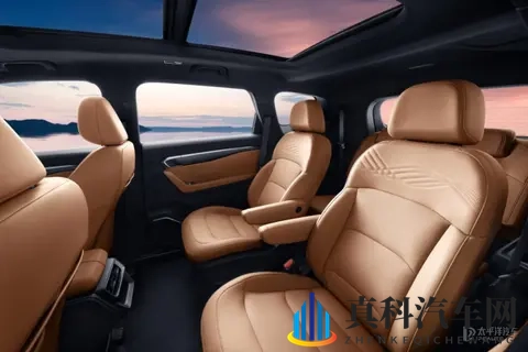 吉利第三代豪越L亮相 中型SUV 提供15T_20T动力 搭载Flyme Auto-2