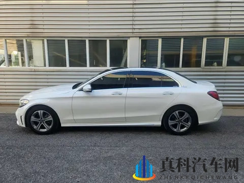 妲己流眼泪翻白眼咬铁球的表情：妲己泪眼含恨，怒咬铁球表情夸张-1