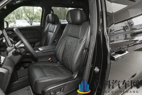 极氪009六座行政版：旗舰MPV的均衡实力与家庭出行新选择-1