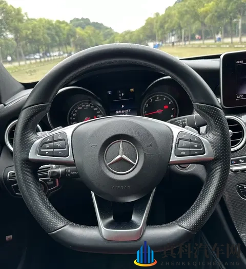 二手奔驰C级：18年运动版，11万多体验豪华品牌！-2