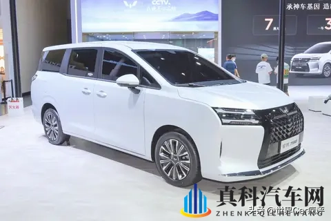 五菱推出一款全新MPV,1068万起,车长超49米,续航超1100km!-2