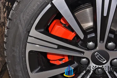 20T+8AT,还配256色氛围灯,吉利星瑞值得一看-1