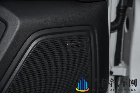 2026款保时捷Macan选车手册：燃油S版VS电动4S版，怎么选最划算？-3