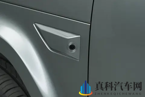 上市首月交付破万!续航1300公里+越级大空间,家用SUV可看钛7?-3