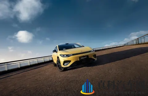 两款“平民轿跑”零跑Lafa5开启预售 深蓝L06将配第四代磁流变悬架-1