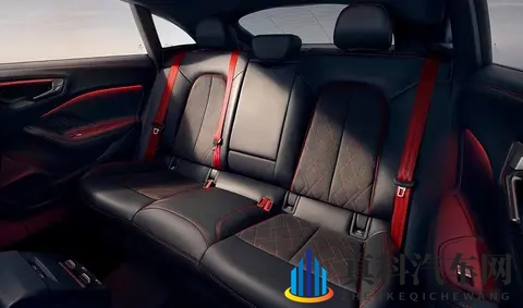 配无框车门,全新奥迪A5L没白等,搭载第五代EA88820T涡轮发动机-1