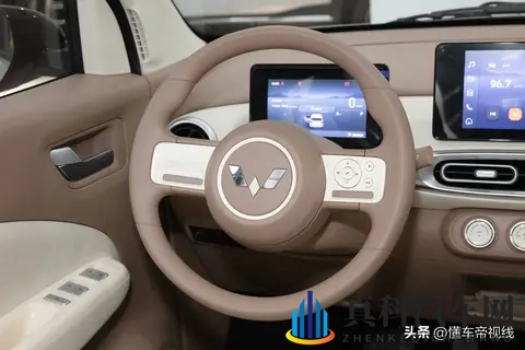 新车｜售558万元_续航301公里，五菱宏光MINIEV四门版新车型上市-3