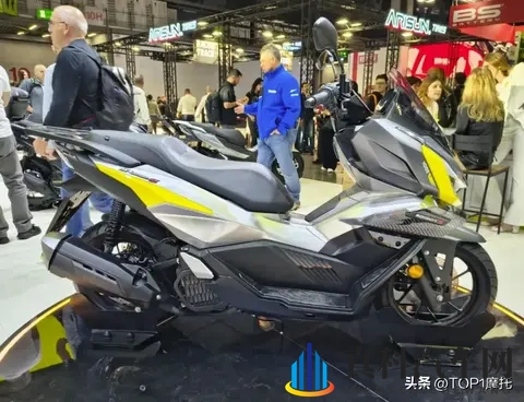 米兰车展丨无极SR125 GTS首次亮相,战斗感十足的龙骨踏板-2