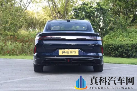 长安启源A06:800V+全铝悬架,15万级全能家轿?-3