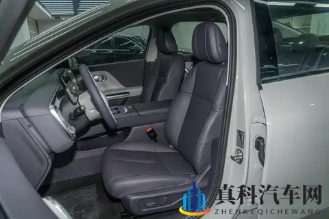 1198万竟配激光雷达？零跑B01实测，这款纯电家轿是否值得入手？-2