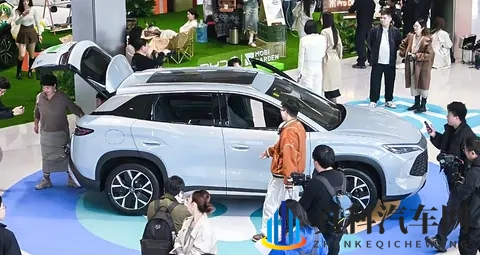 家用插混SUV二选一 宋L DM-i新车上市风云T9能否挑战？-1