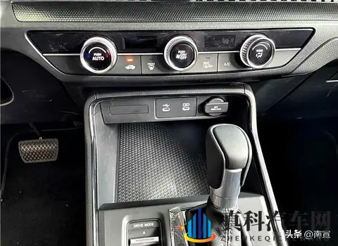 天天干天天上:新能源汽车续航突破,揭秘未来出行新选择-3