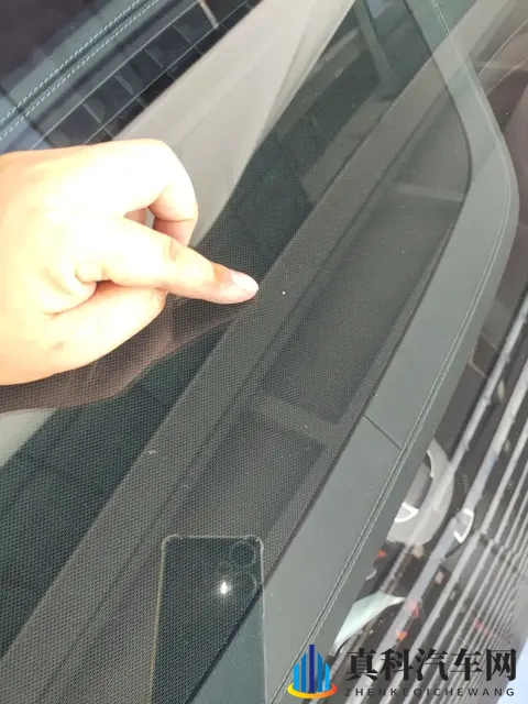 30万拿下准新奔驰E级,豪华轿车体验触手可及?-1