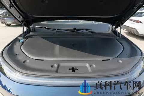 试驾深蓝S09:5米多长6座大SUV,全家出行更舒适-2