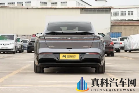 预算15万左右，想买辆新能源轿车？为何推荐东风奕派eπ007+-1