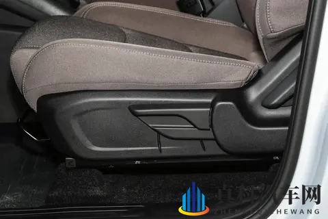 家用MPV别乱买,星光 730这款10万级新车空间大,动力足,实在-1