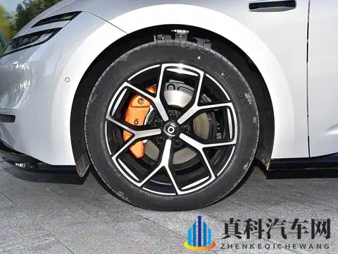 长安启源A06购车指南:增程与纯电版本配置分析与选择建议-3