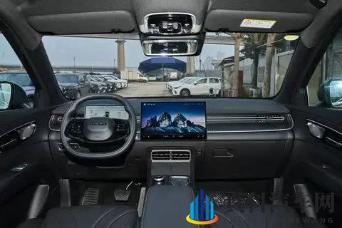 奇瑞全新瑞虎 8 预售开启：双外观 + 电感体验，家用燃油 SUV 有新花样-2