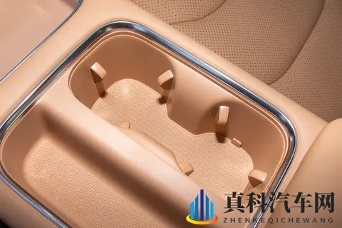 768万起售，星光730 PHEV，10万级家用MPV的颜值与实力之选-1