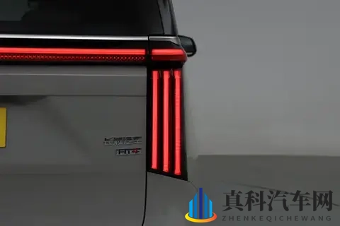 开了一周才明白,这台大七座为什么让人舍不得还钥匙!-1