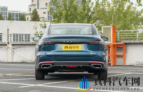 尺寸越级、智能拉满!第五代帝豪预售开启 国产A级轿车天花板来了-3