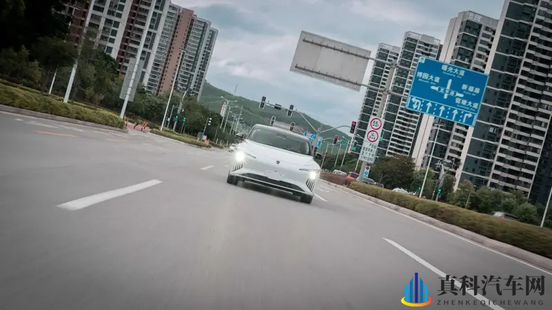 露营新选择！2026款星海S7超大空间秒变舒适双人床-1